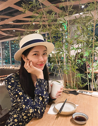 菅纫姿02.jpg